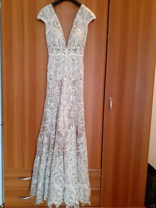 Vand rochie de mireasa