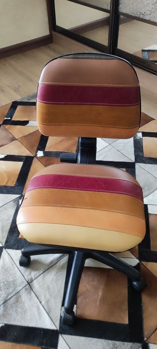 Продам школьное кресло