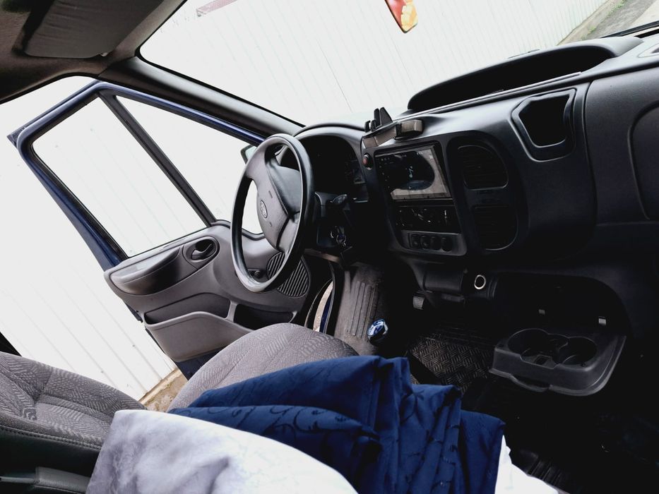 Vand Ford Tranzit 8+1 locuri