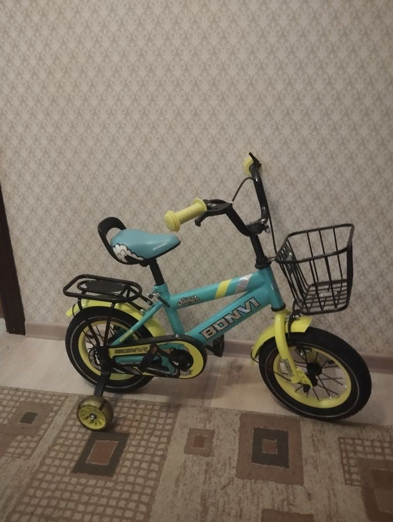 Продается детский велосипед.