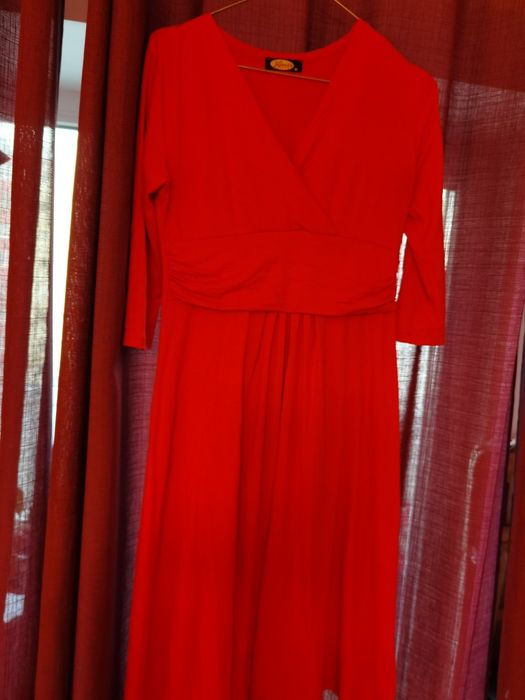 Rochie roșie gravide