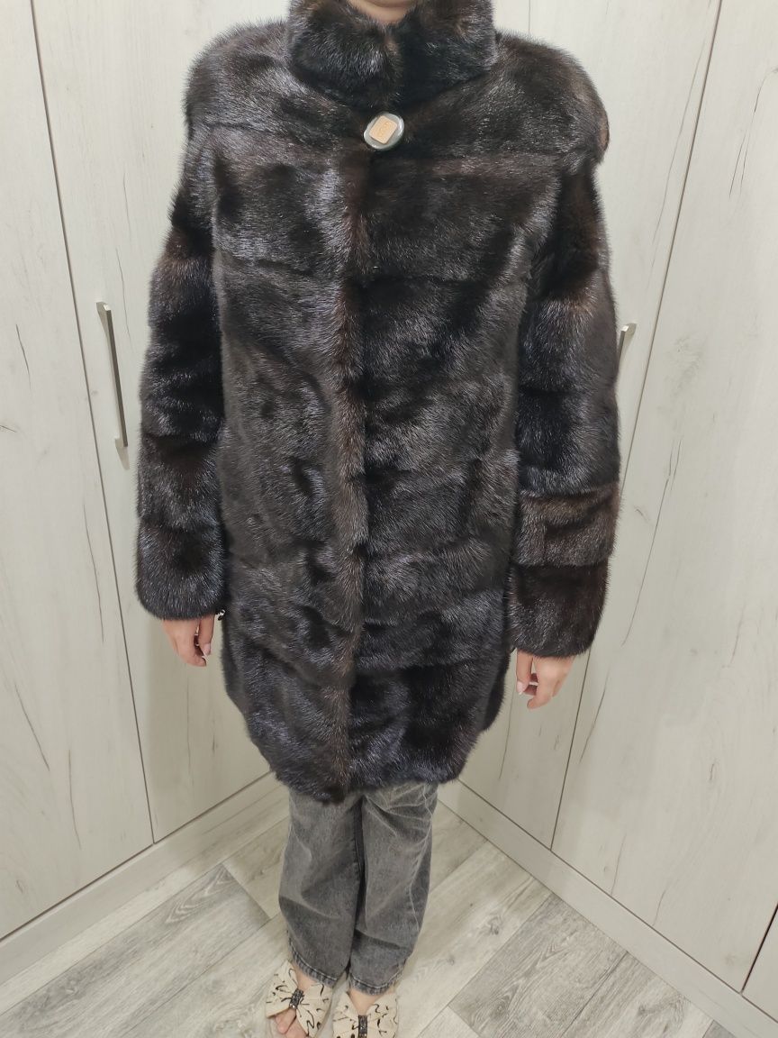 Продам Женскую Норковую Шубу 2в1