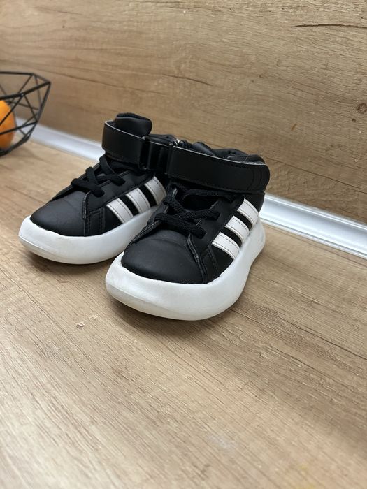 Детски кецове Адидас