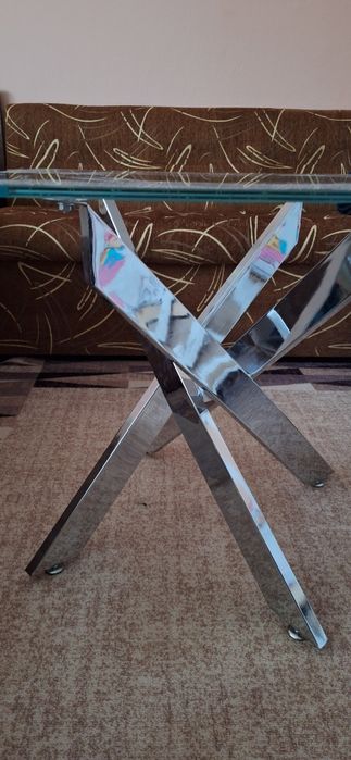 Стъклена маса Ливела помощна