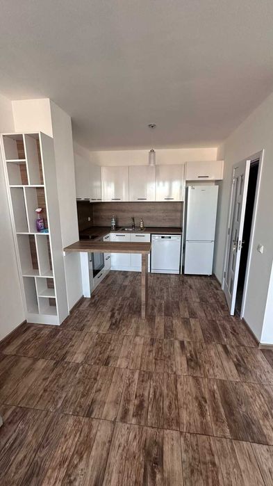 Дава се под наем Двустаен апартамент в Бургас, Изгрев - 70 кв.м за 600 € - Снимка #2