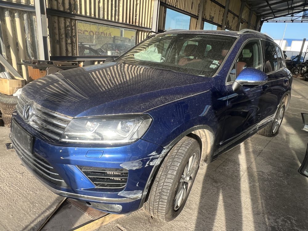 VW Touareg 7p 2016г. на части