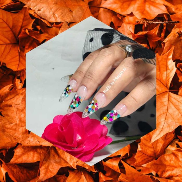 Unghii cu gel si semi