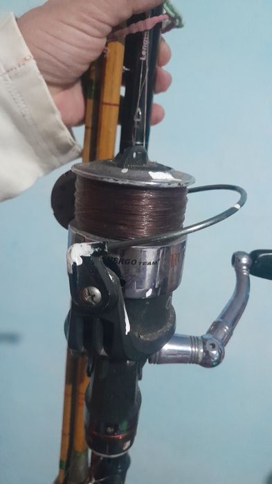 Vind  set pescuit 2 bete si multe altele 1 prajina