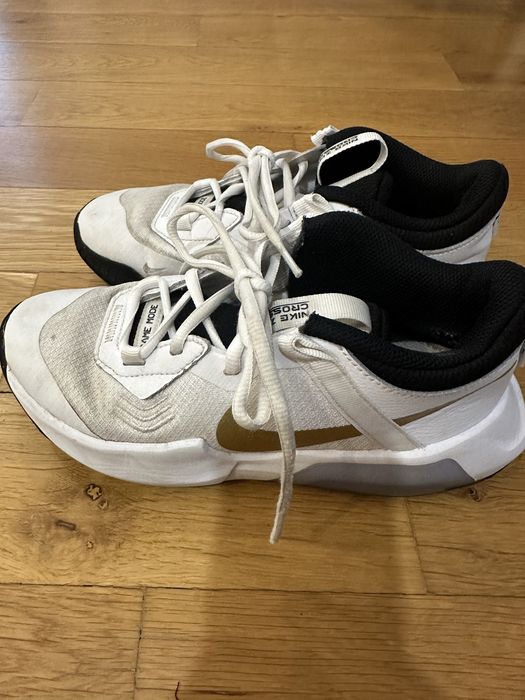 Nike маратонки