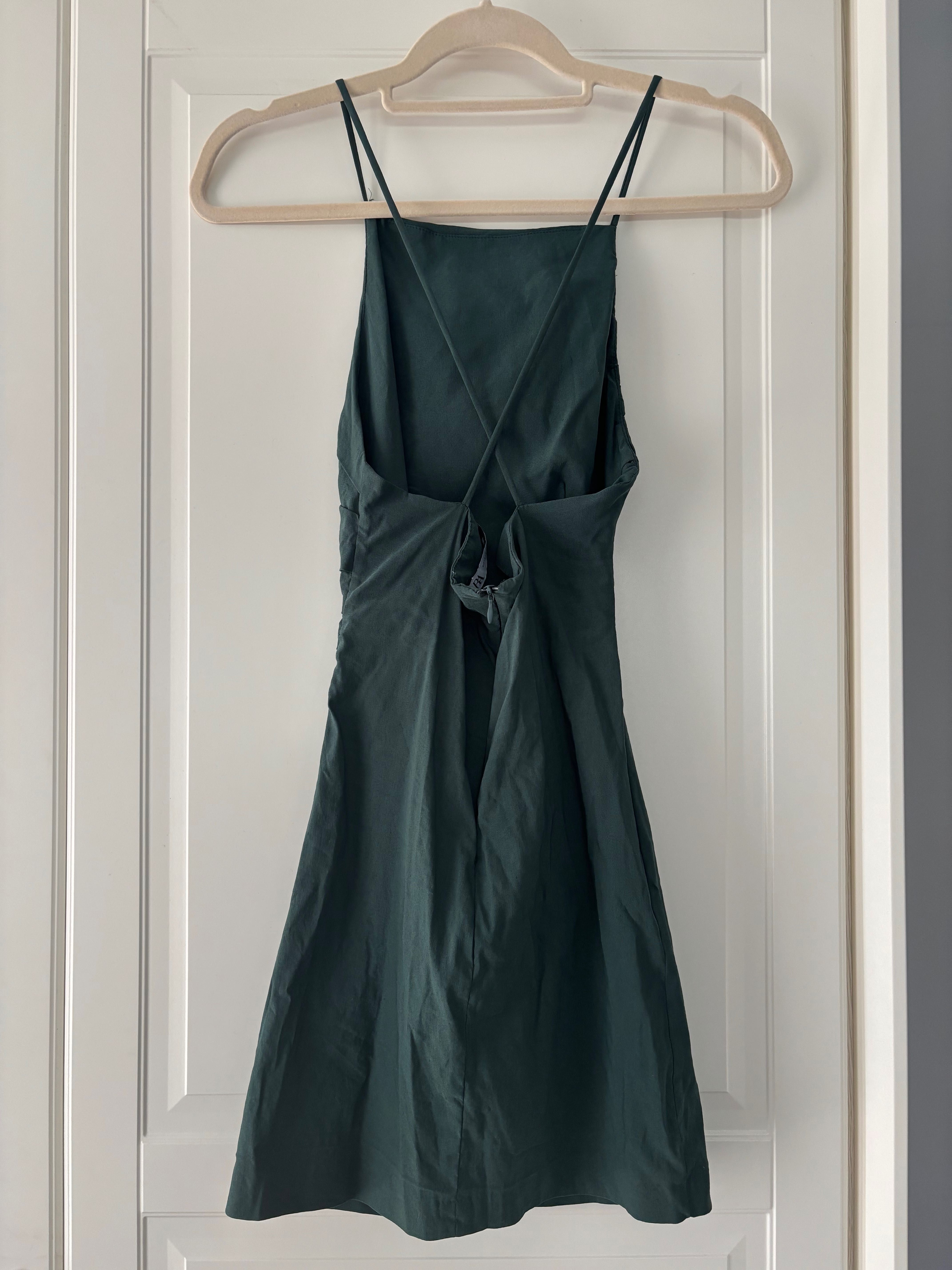 Зелена рокля ZARA XS