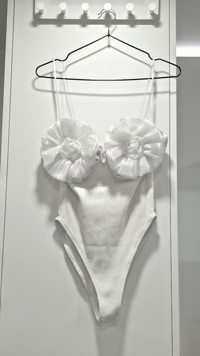 Бутиково боди с 3D цветя