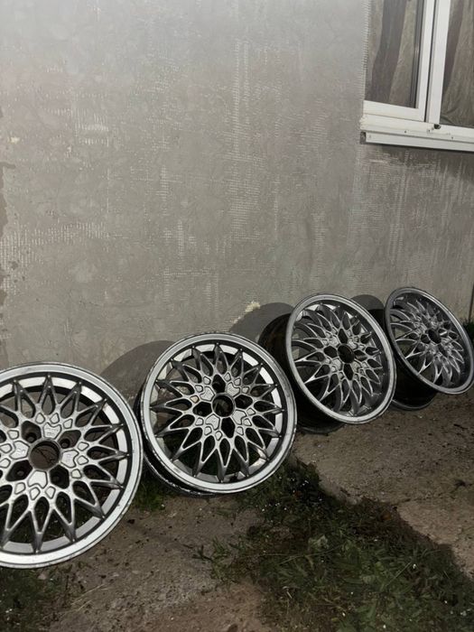 Продам диски r15 полный комплект