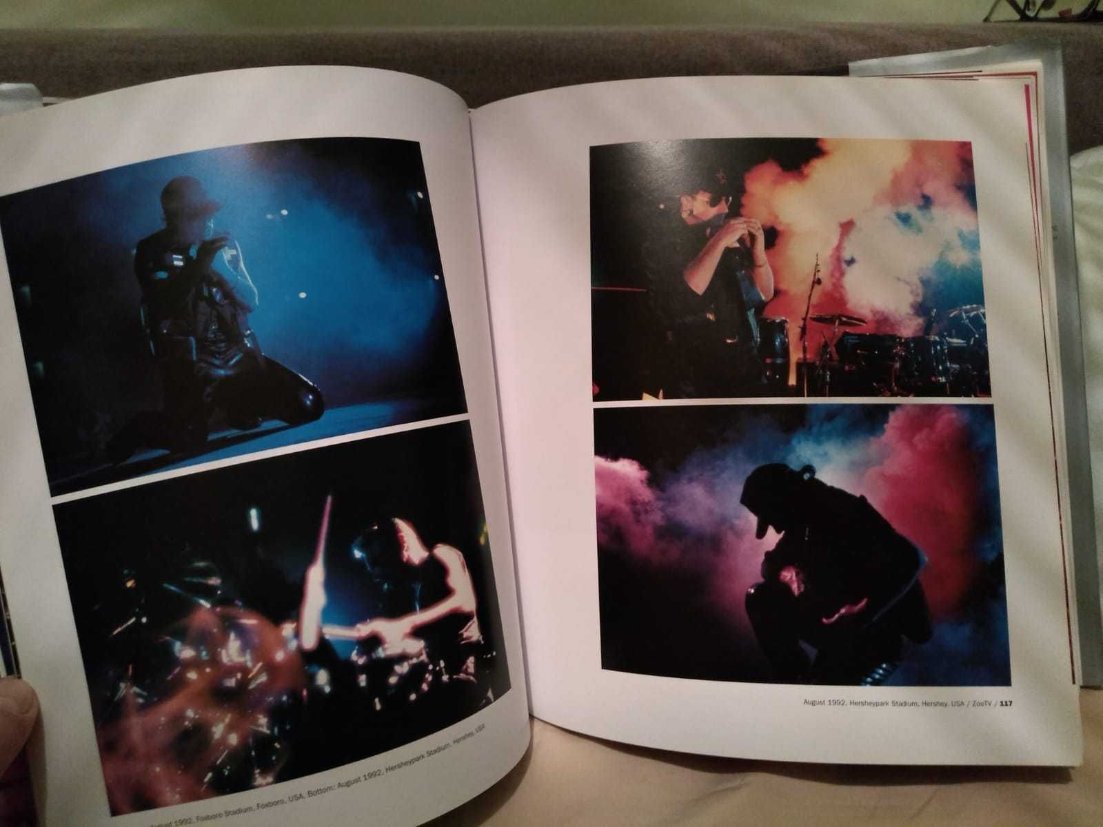 Vand album foto U2 Show - The Art of Touring by Diana Scrimgeour