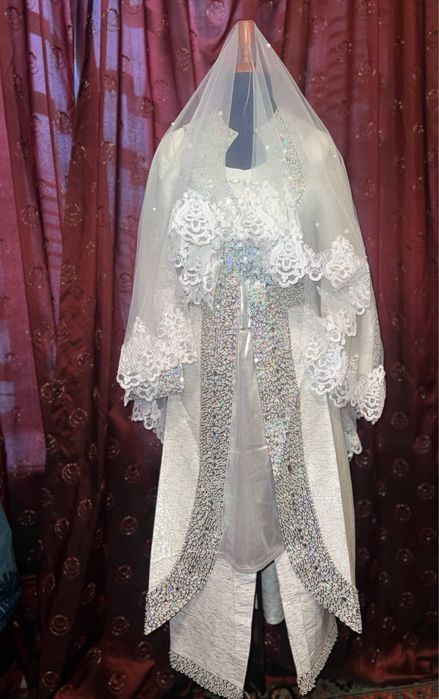 Индийское сари, одевали 1-2 раза