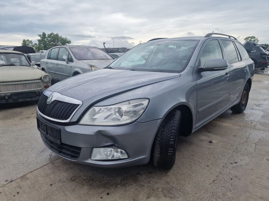 Dezmembram Skoda Octavia 2 Facelift, an 2011, 1.6 TDI cod CAY