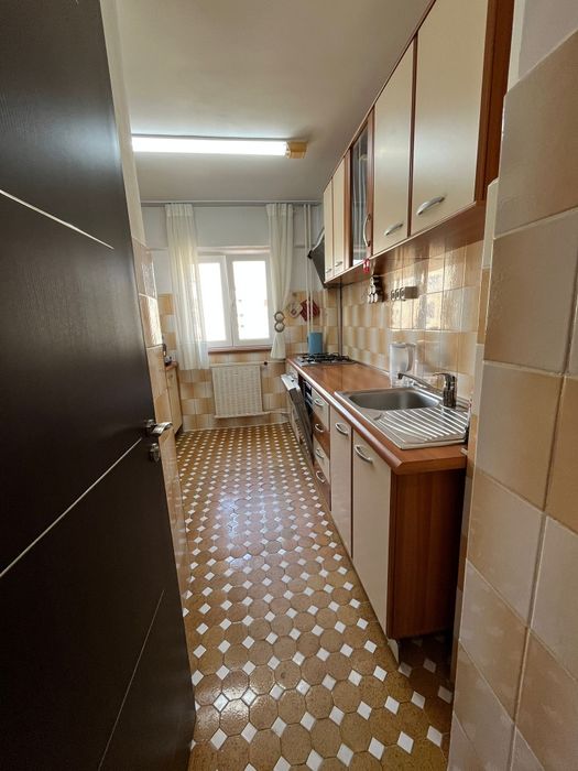 Închiriez apt. 3 camere / parcare / stație metrou Constantin Brâncuși