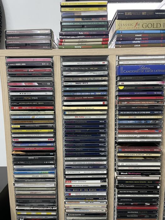 Vand cd uri muzica jazz blues disco etc… lista completa pe whatsapp