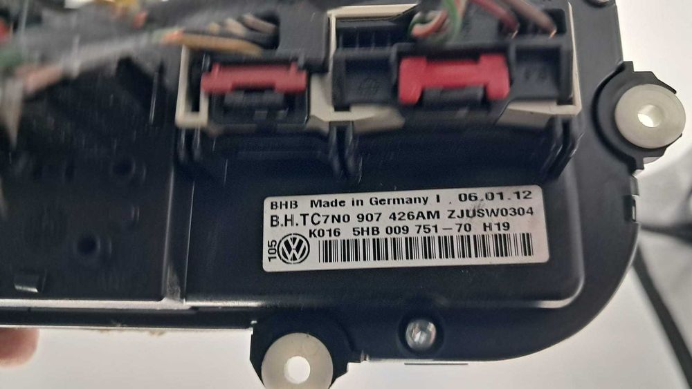 panou clima VW Passat B7 an 2012 cod 5HB009751
