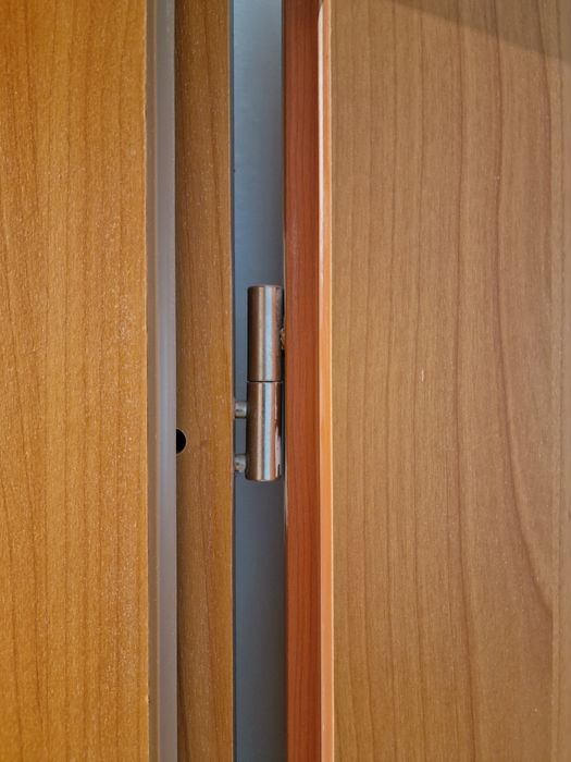 2 usi simple interior