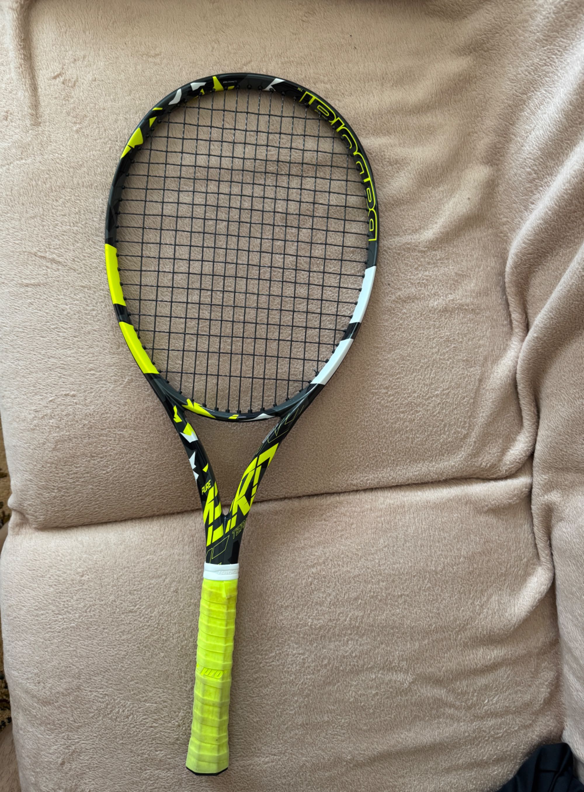 Babolat pure aero 285g