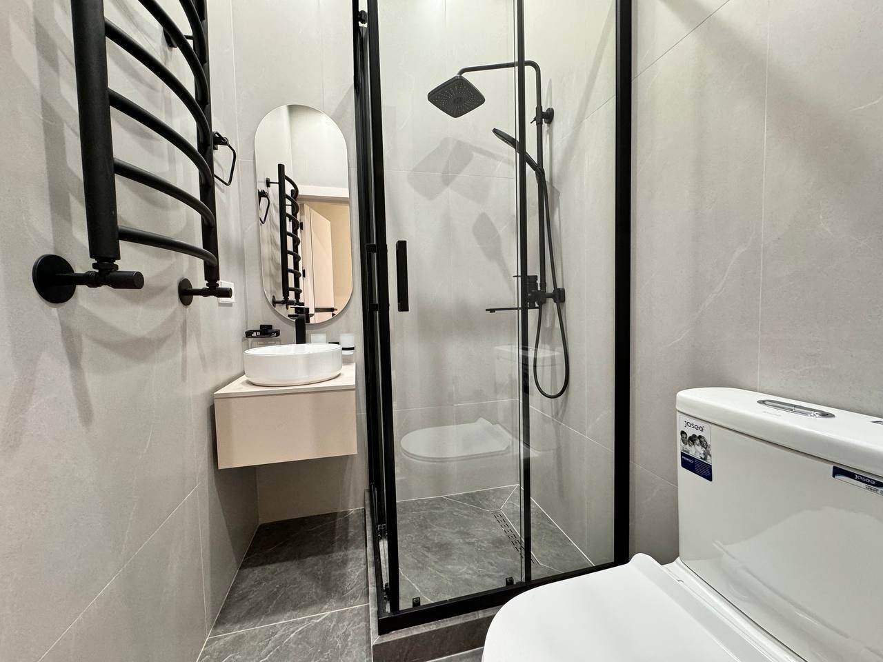 Kvartira продается 4/2/8 на ЖК Mashxadi Residence