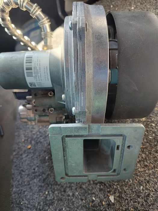 Vând ventilator Fime,ptr Vaillant Boiler Fan Ebmpapst & Honeywell VK81