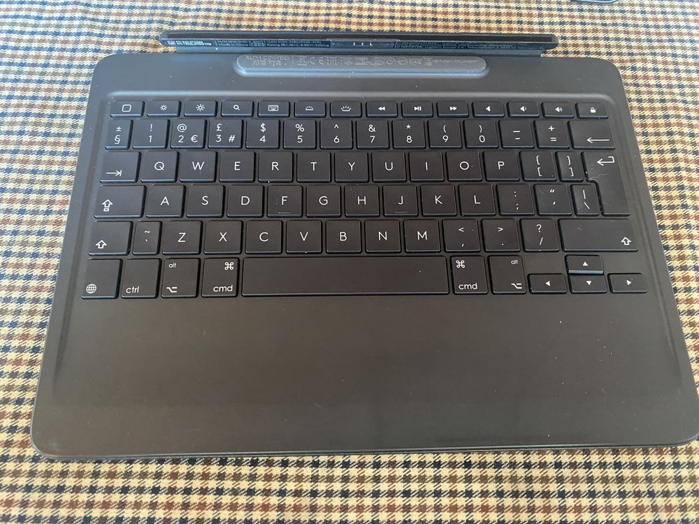 Logitech Slim Combo for iPad Pro 10.5