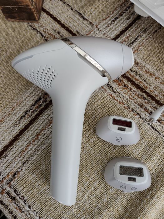 Фотоепилатор Philips Lumea Prestige