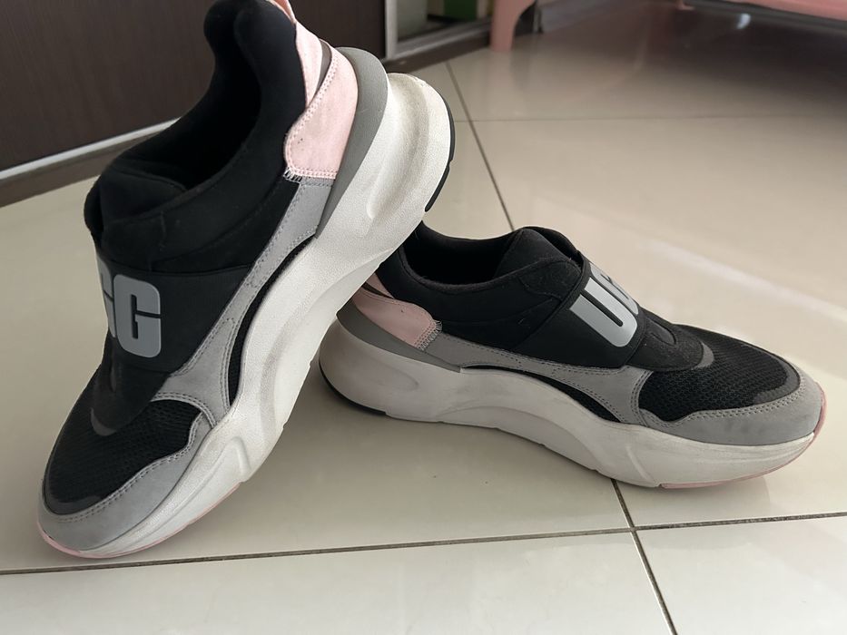 UGG La Flex.