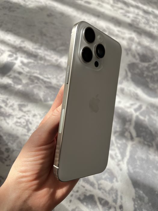 iPhone 15 Pro Max