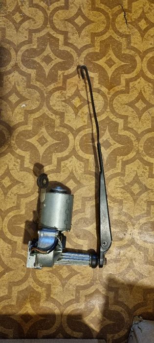 Моторче за чистачки задно Шкода Фелиция 2