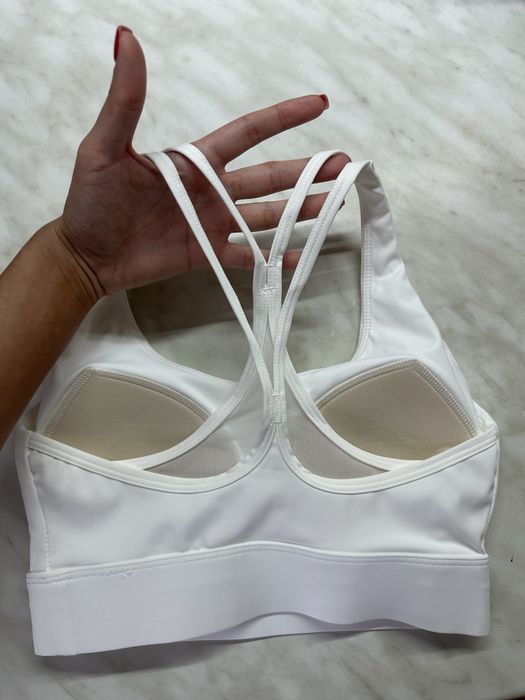 Дамско спортно бюстие