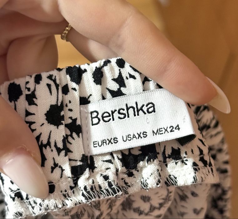 Дамски поли - Zara, Bershka, Refined, shoeby