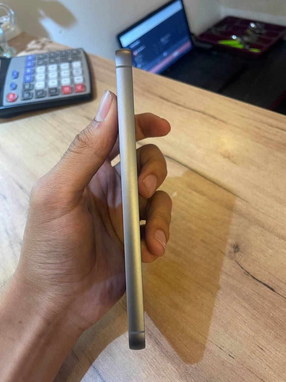 Samsung s 23 fe sotiladi
