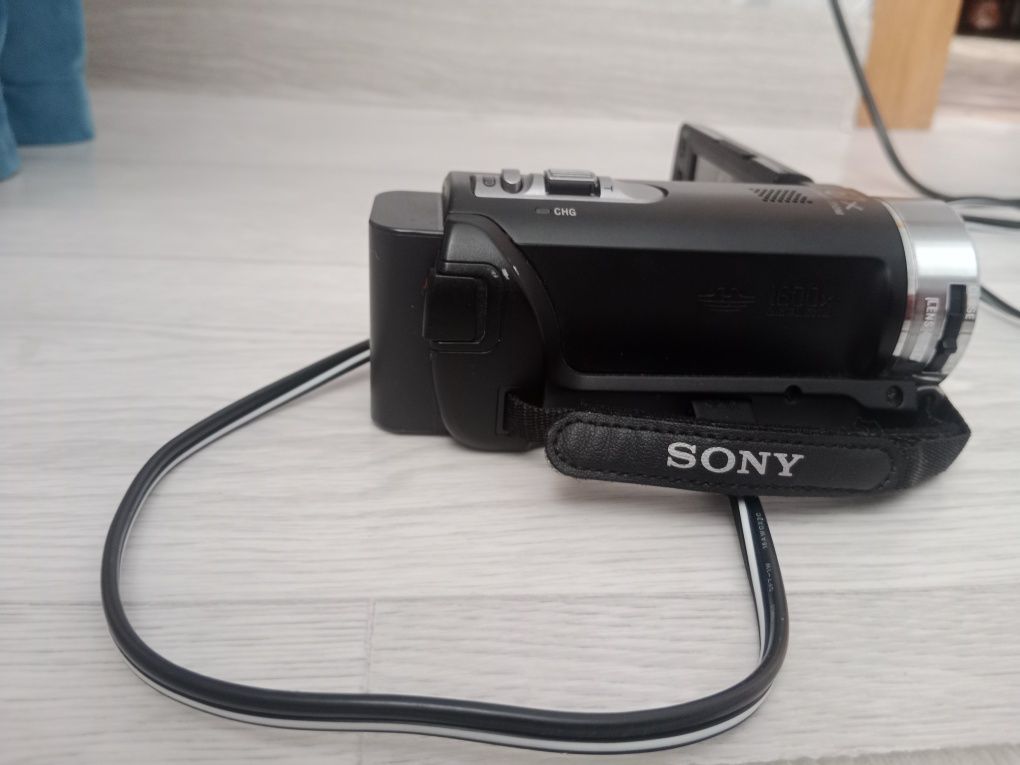 SONY DCR-PJ5 67-зом