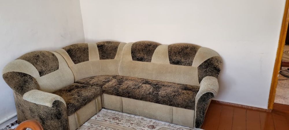 Диван с креслами