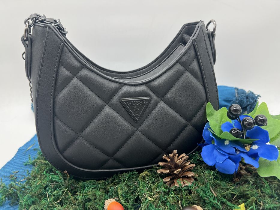 Дамска чанта Guess