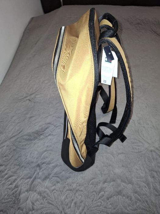 Vând rucsac Tommy Hilfinger