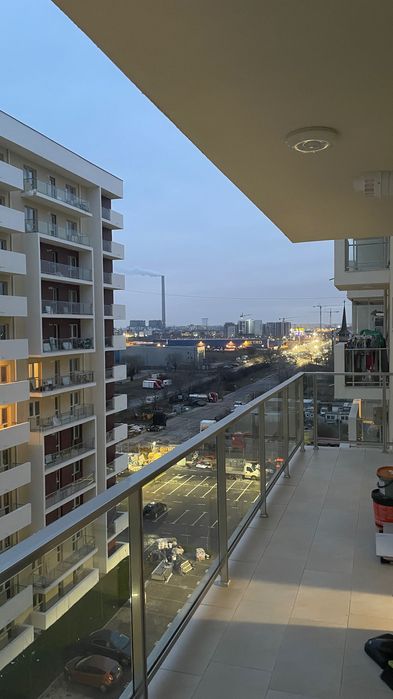 Inchiriez apartament cu 2 camere in complex Grand Kristal