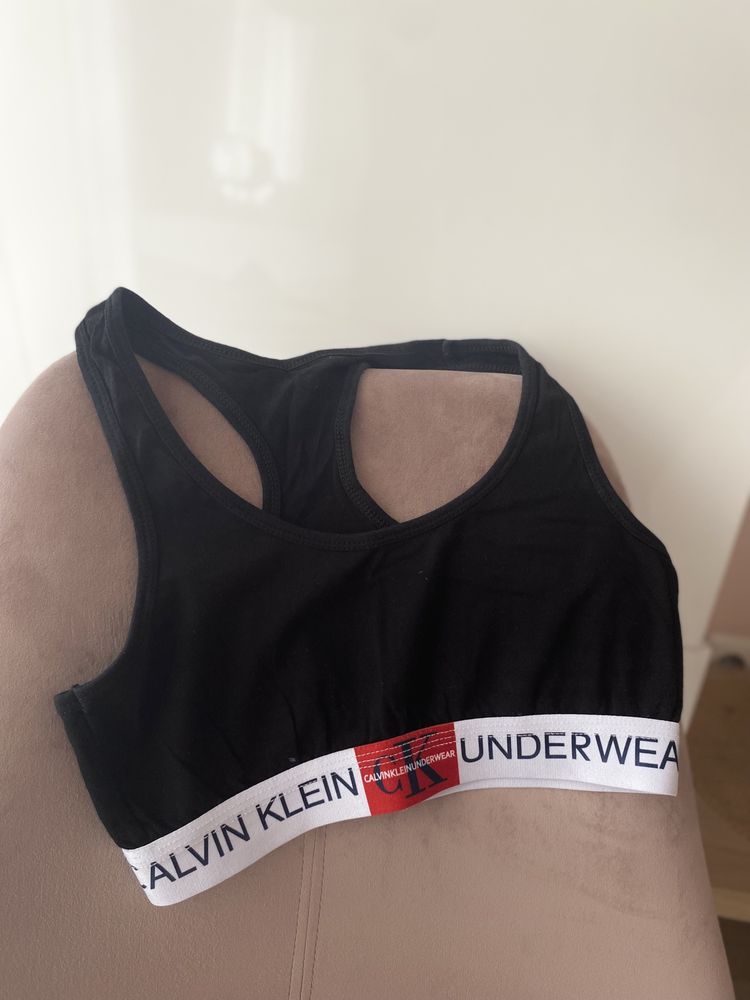 Оригинален спортен топ Calvin klein