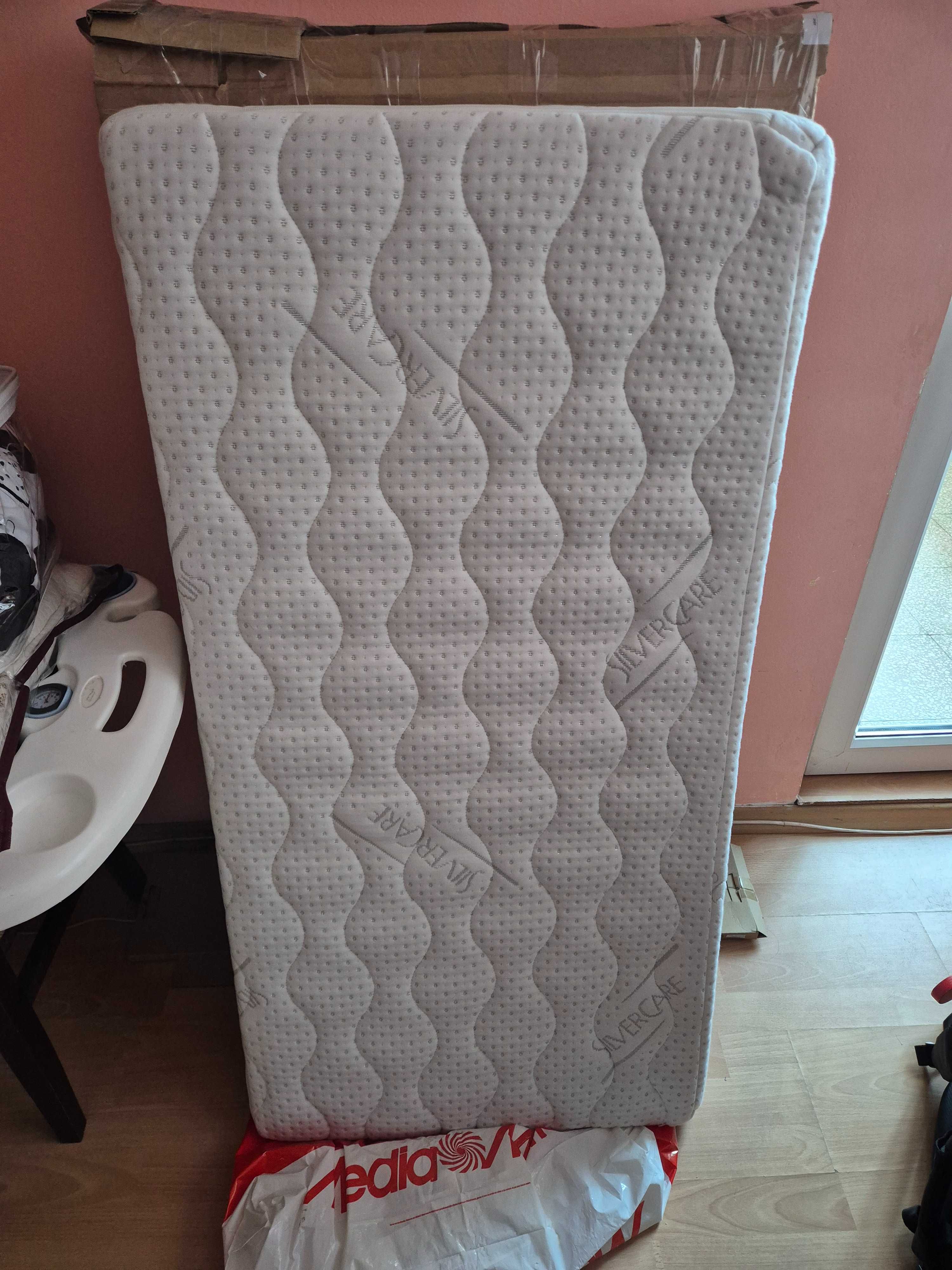 Дървено детско легло на три нива с колелца (60x120) + Матрак
