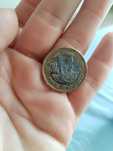 Moneda one pound