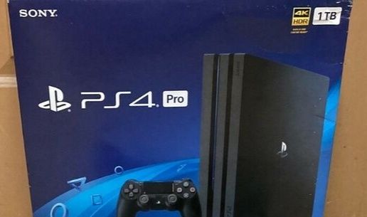 Sony PlayStation 4 PRO 4K +много игр