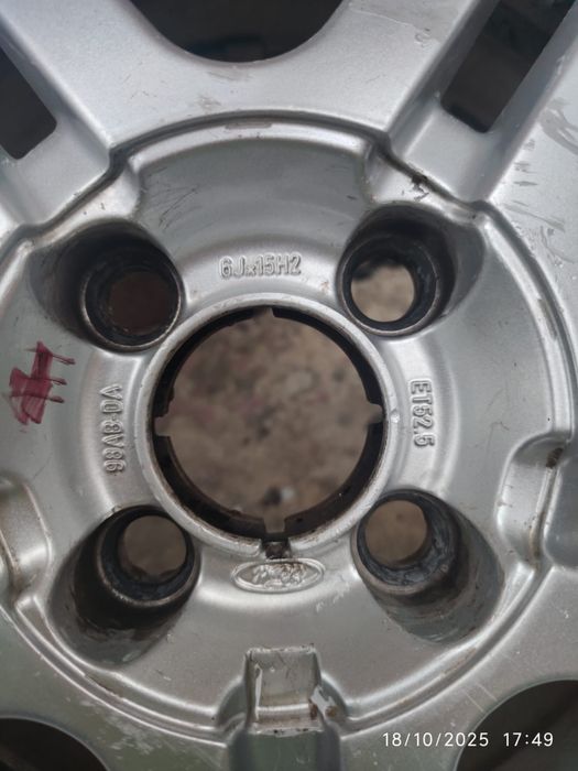 Vând set de jante aluminiu r15