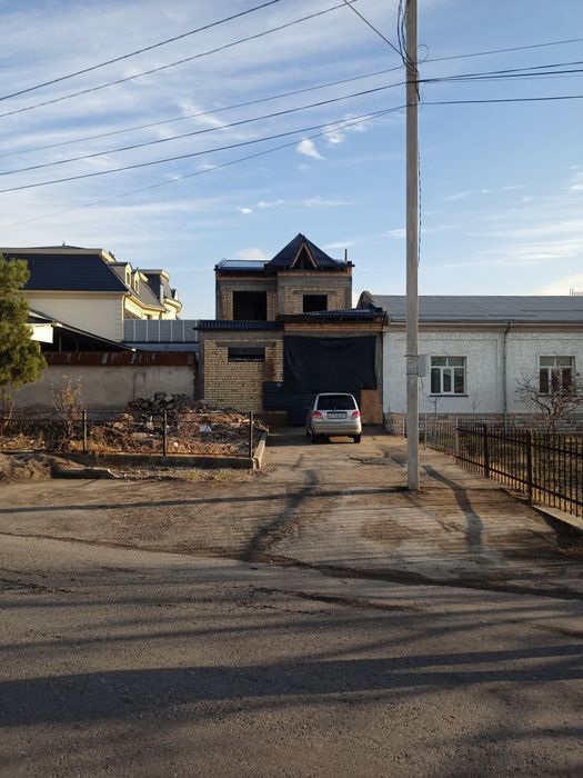 Uy sotiladi majnuntol mahalla