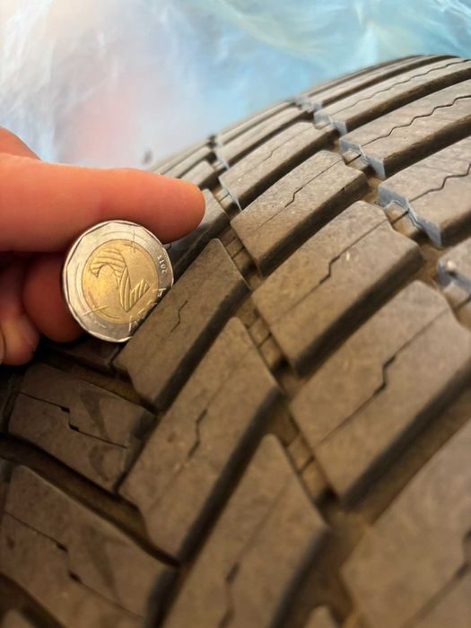 Bridgestone 255/35/R18 94Y и 225/40/R18 92Y зимни гуми