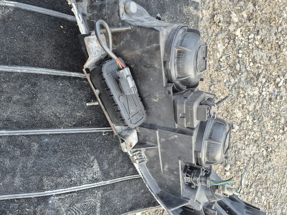 Оригинални Фарове за Волво В70 2001- 2006г