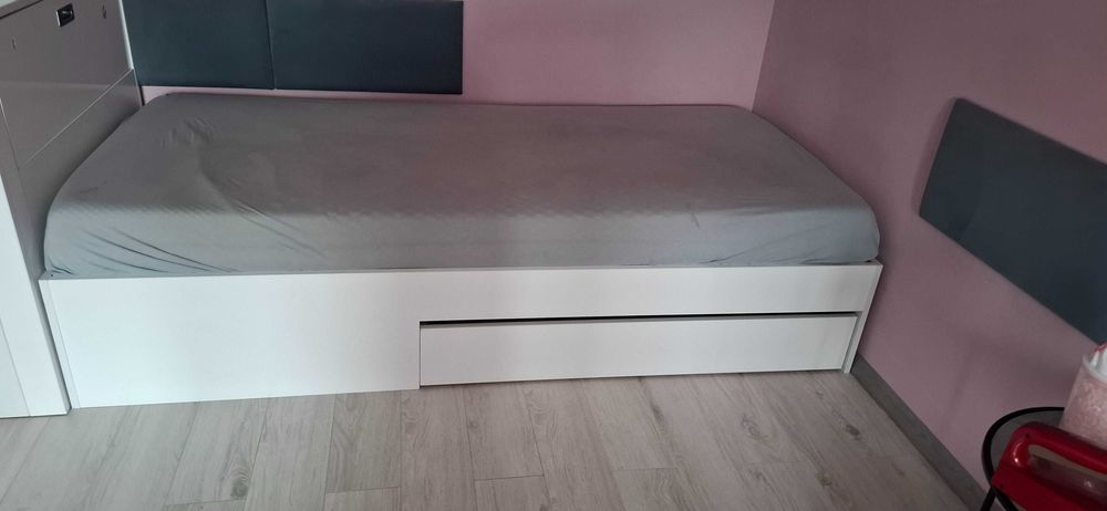 Pat de o persoana cu saltea