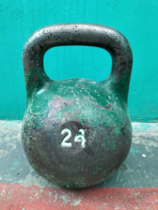24кг гір сатылады. Продам гири 24кг профессиональный. Жаттығуға
