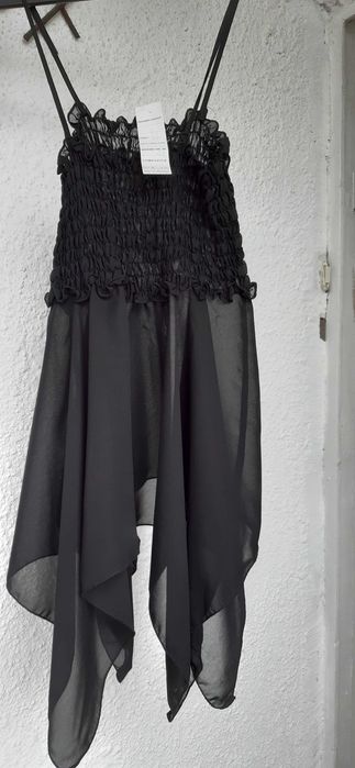 Top voal negru de ocazie